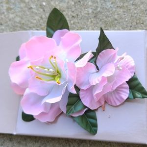 Vintage Hair Comb with Pretty Pink Flowers New, Never Worn Avon 1988